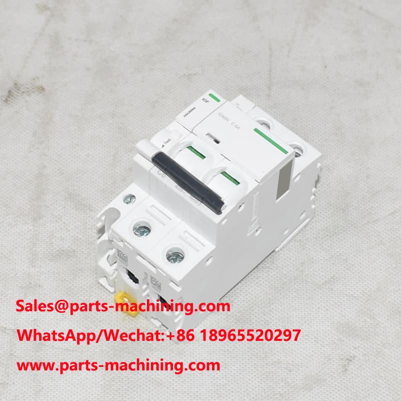 مفتاح قاطع الدائرة الكهربائية IC65N ثنائي القطب 6 أمبير 400 فولت 6 كيلو أمبير